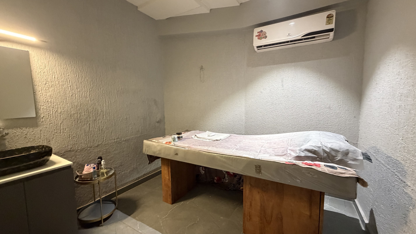 Oil massage treatment room at Blossom Spa